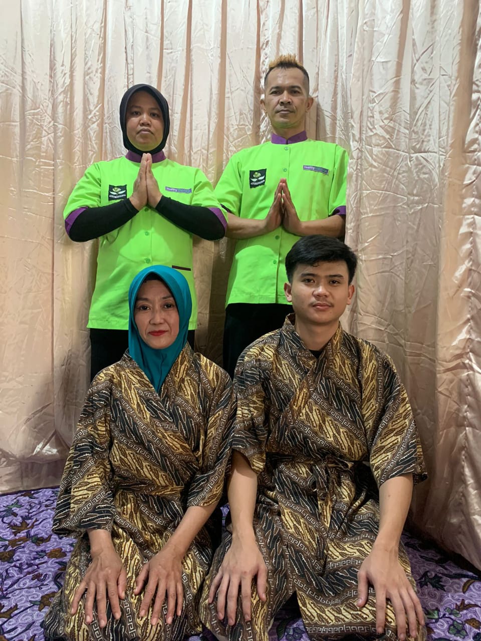 pijat keluarga melati paling terbaik ,murah dan sudah terkenal di mna - mana dan hnya ada di pijat ini yang mempunyai garansi uang kembali.
